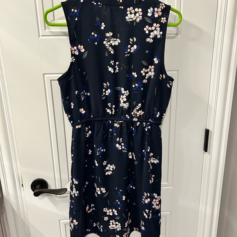 Floral navy dress. Prefect summer church dress!